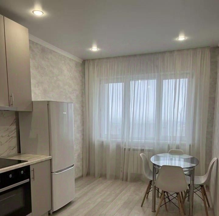 квартира г Казань метро Площадь Тукая ул Портовая 37к/2 фото 1