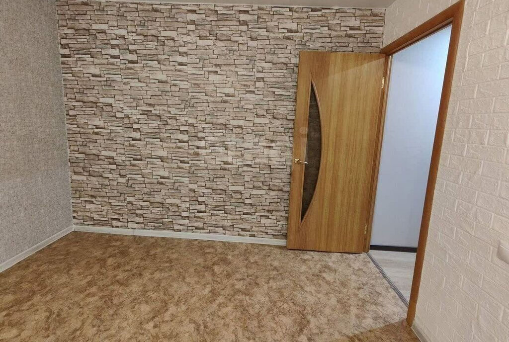 квартира г Челябинск ул Молодогвардейцев 64а фото 7
