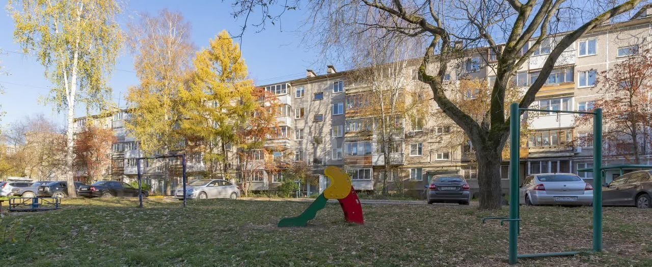 комната г Пермь р-н Индустриальный ул Милиционера Власова 35 фото 18