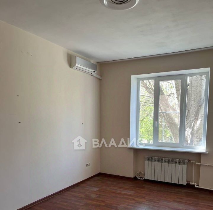 квартира г Волгоград р-н Тракторозаводский ул им. Атласова 10 фото 4