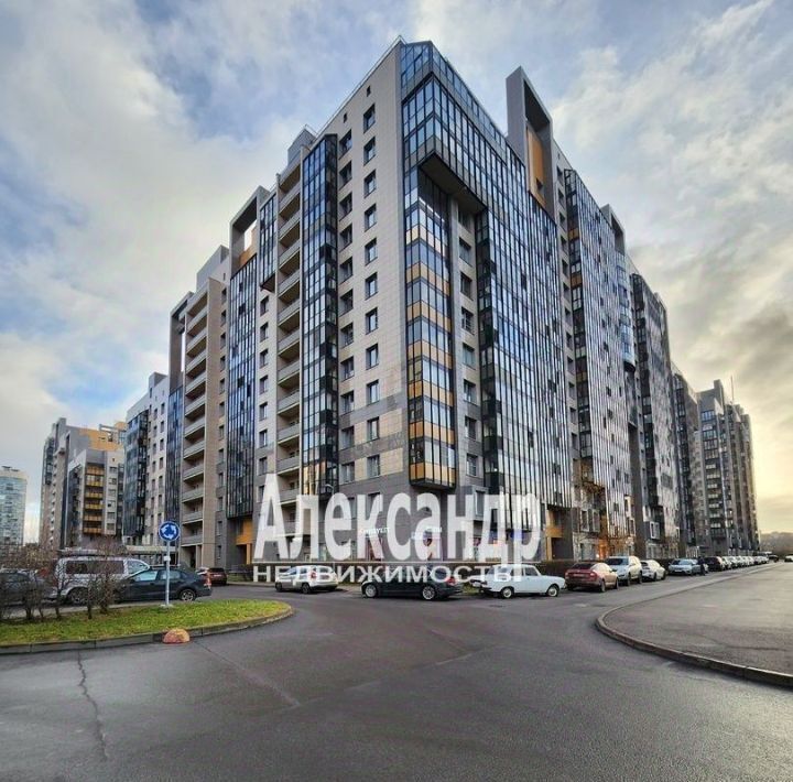 квартира г Санкт-Петербург метро Проспект Ветеранов ул Адмирала Трибуца 10 фото 1