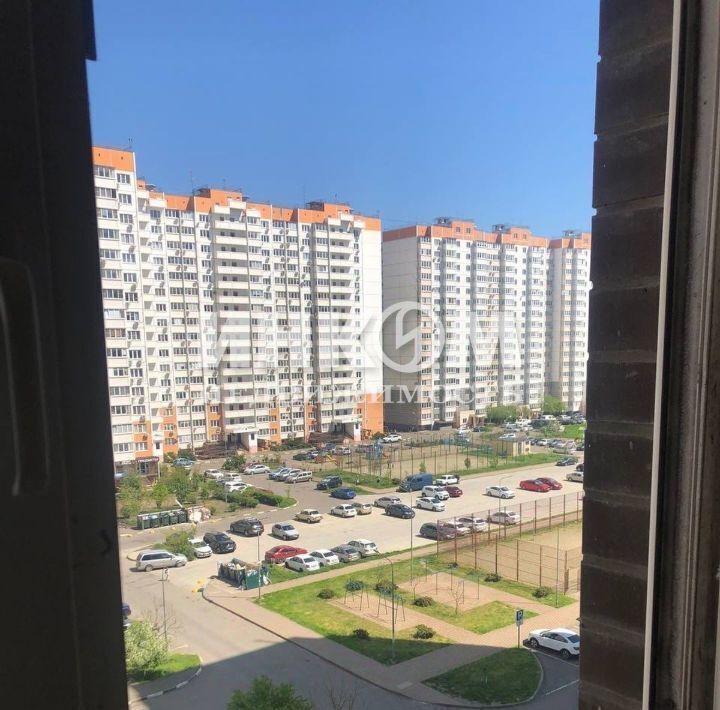 квартира г Краснодар р-н Карасунский пр-кт им. писателя Знаменского 9к/3 фото 11