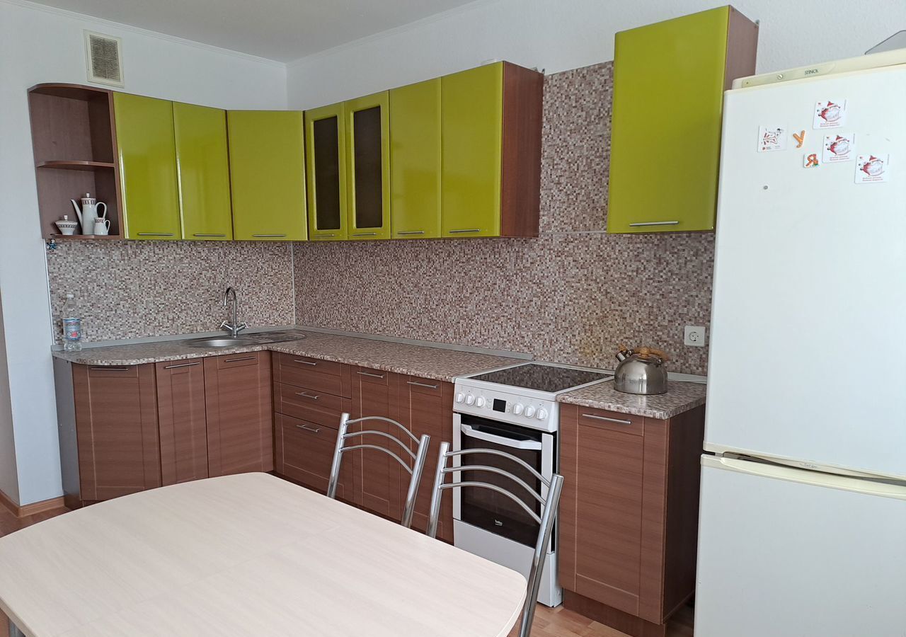 квартира г Екатеринбург Академический ул Михеева М.Н. 8 фото 1
