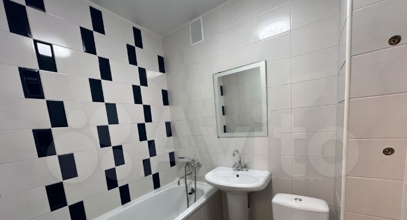 квартира г Саратов р-н Заводской ул Миллеровская 15а фото 6