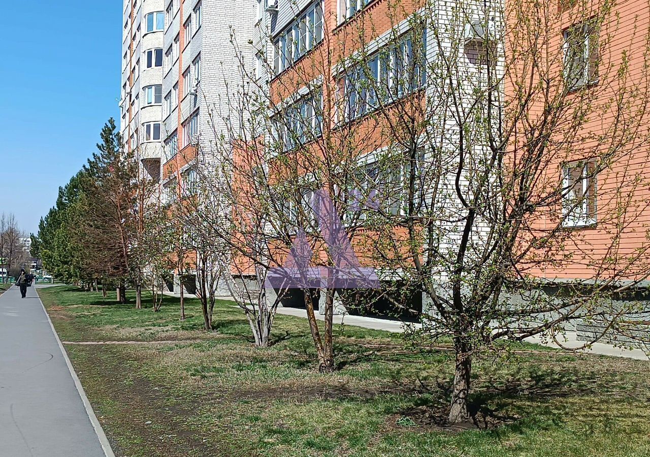 квартира г Барнаул р-н Индустриальный ул Новгородская 26 фото 2
