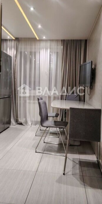 квартира г Москва ТиНАО Внуково Пыхтино, улица Лётчика Ульянина, 4 фото 3