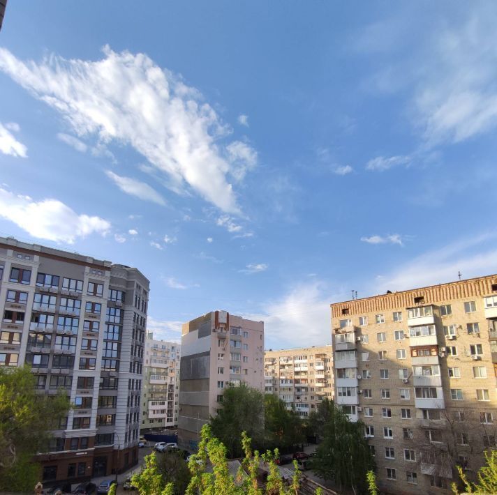 квартира г Саратов р-н Волжский ул им Челюскинцев 24/28 фото 17