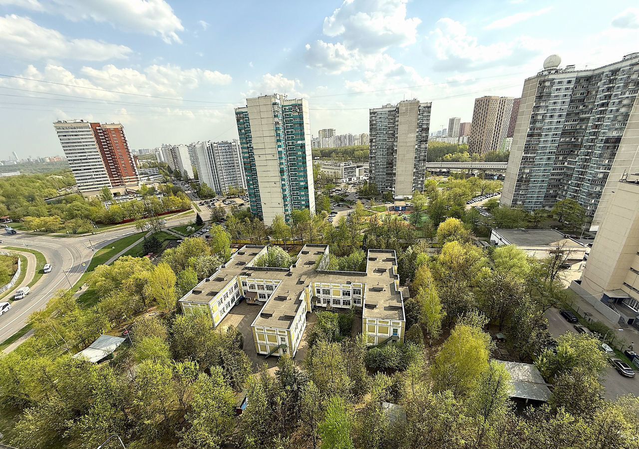 квартира г Москва метро Крылатское ул Крылатские Холмы 21 фото 6