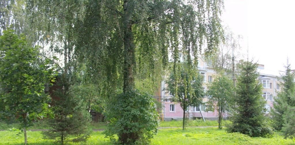 комната р-н Рыбинский г Рыбинск наб Волжская 13 фото 4