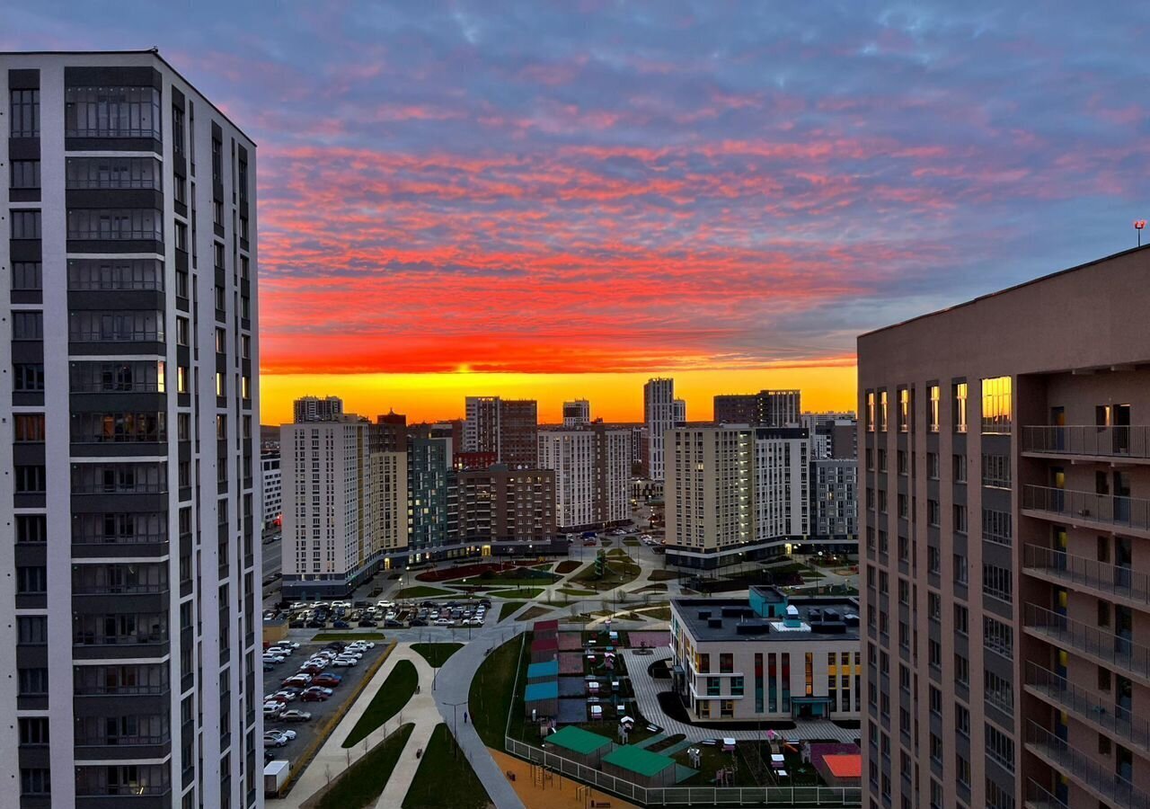 квартира г Екатеринбург Академический ул Академика Парина 37а фото 1