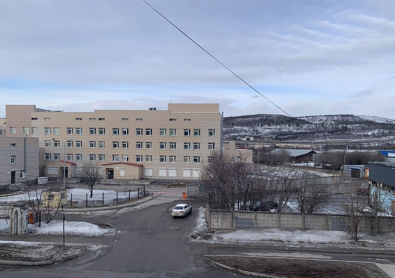 квартира г Мурманск р-н Ленинский ул Адмирала флота Лобова 9 фото 6