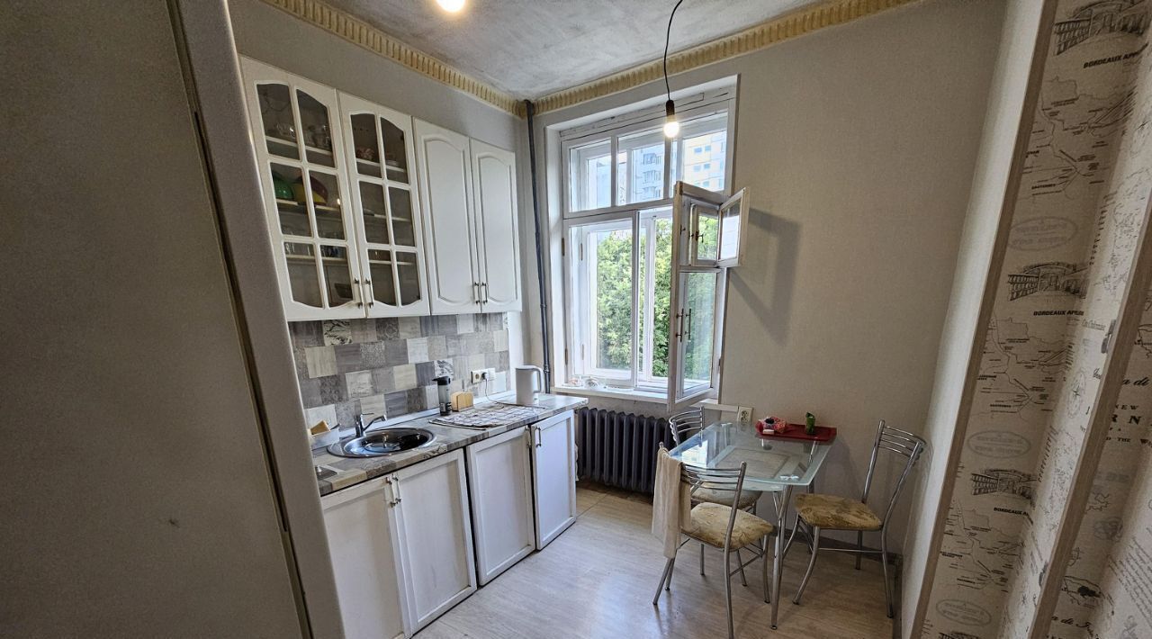комната г Москва метро Первомайская б-р Измайловский 37 фото 6