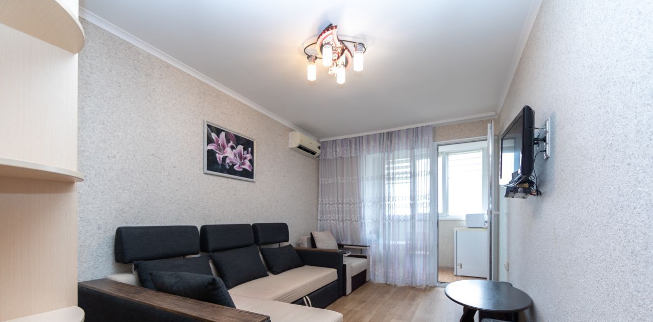 квартира г Евпатория пгт Заозерное ул Аллея Дружбы 105 фото 1