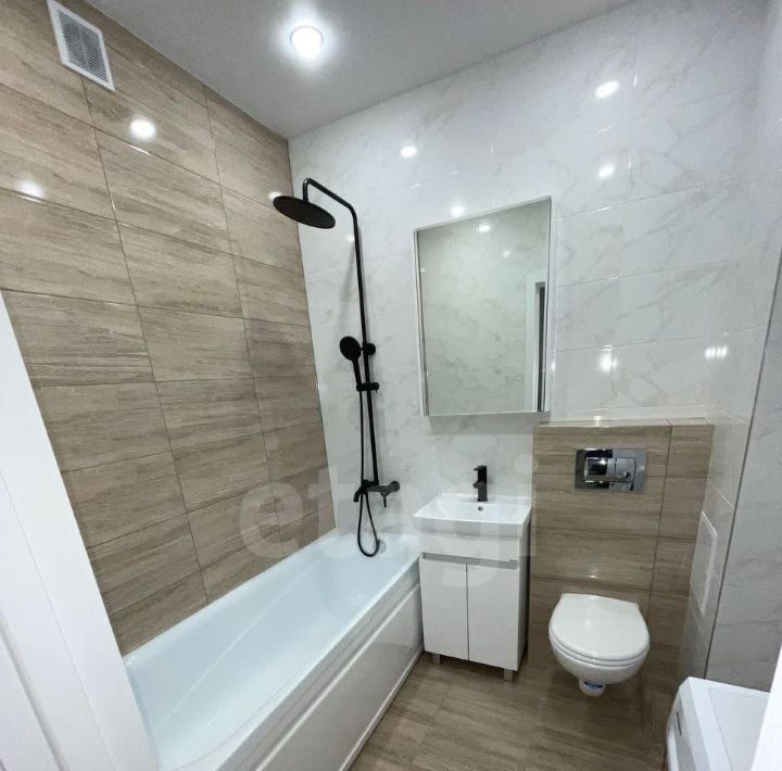 квартира г Тюмень р-н Центральный ул Таежная 2 фото 1