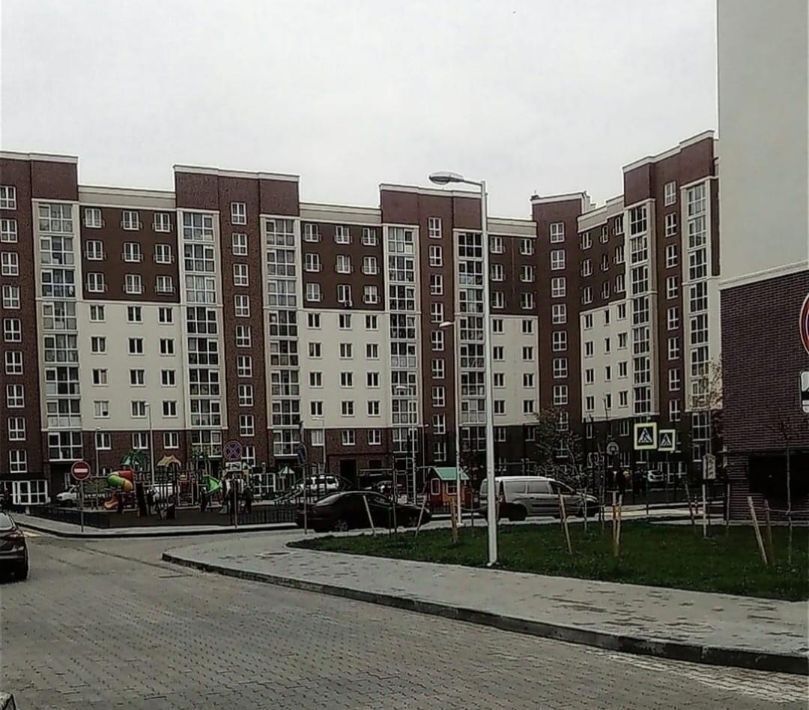 квартира г Калининград р-н Ленинградский ул Маршала Жукова 10 фото 12