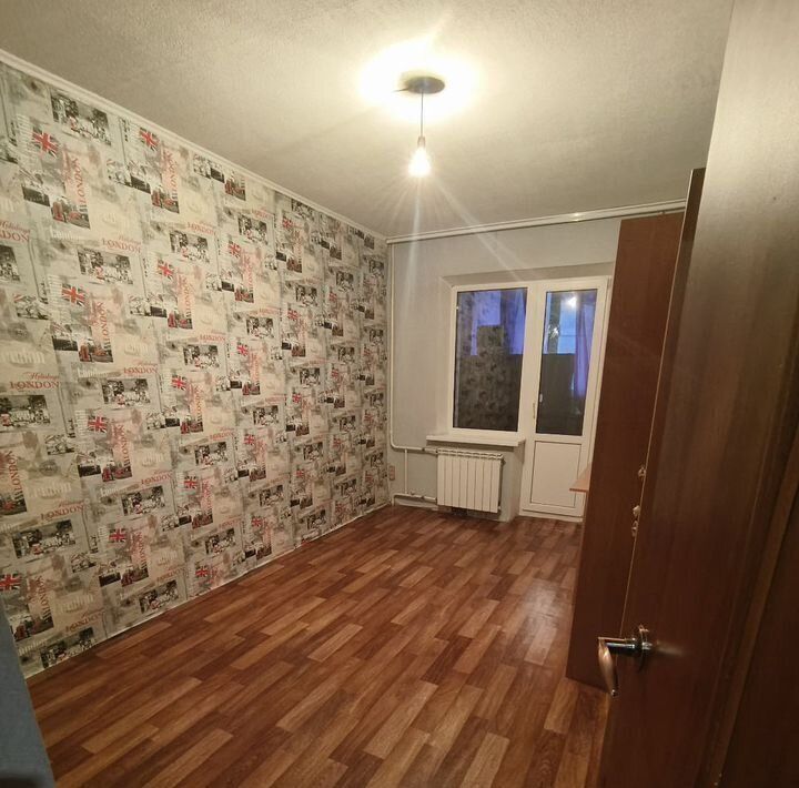 квартира г Саратов р-н Волжский ул им братьев Никитиных 8д фото 3