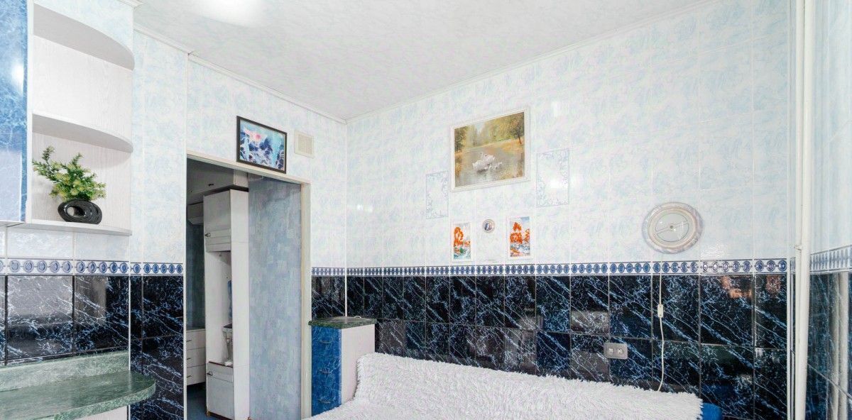квартира г Омск р-н Кировский ул Дмитриева 2/4 фото 4