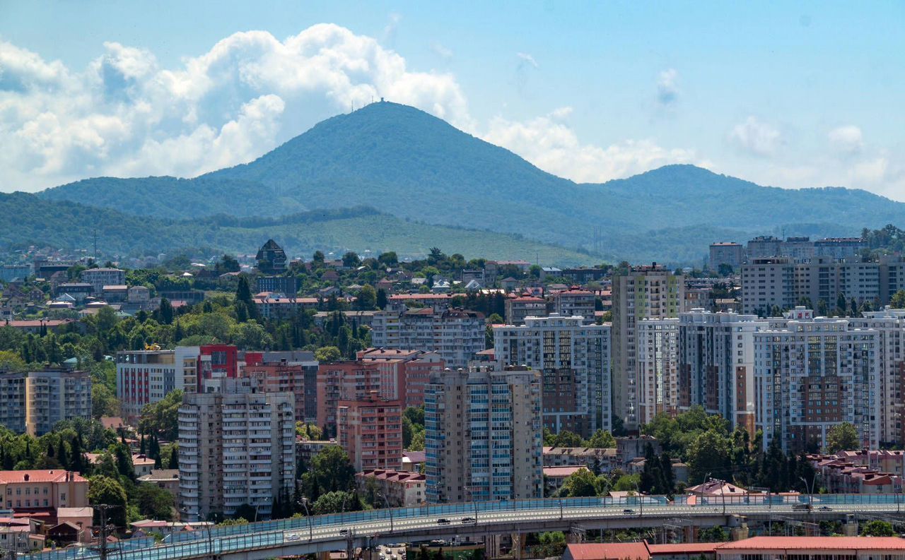 квартира г Сочи р-н Центральный ул Цюрупы 13д фото 4