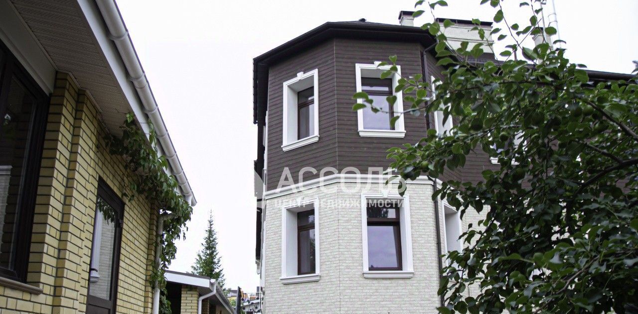 дом г Омск р-н Центральный ул Ю.М.Нагибина 38 микрорайон «Старгород» фото 2