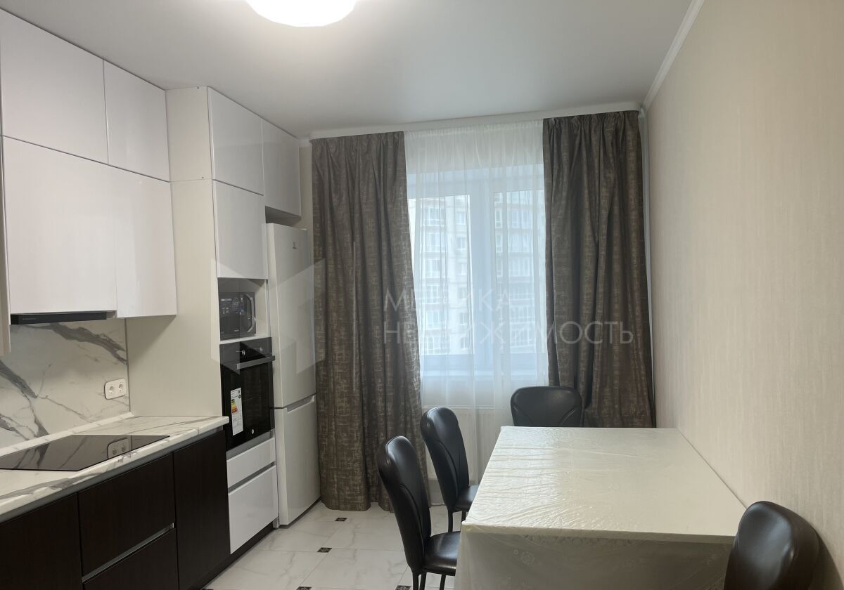 квартира г Тюмень р-н Центральный ул Мельникайте 2к/10 фото 35
