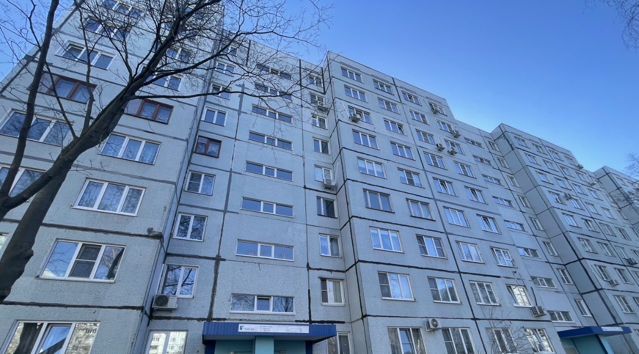 квартира г Тольятти р-н Автозаводский ул Юбилейная 7 фото 1