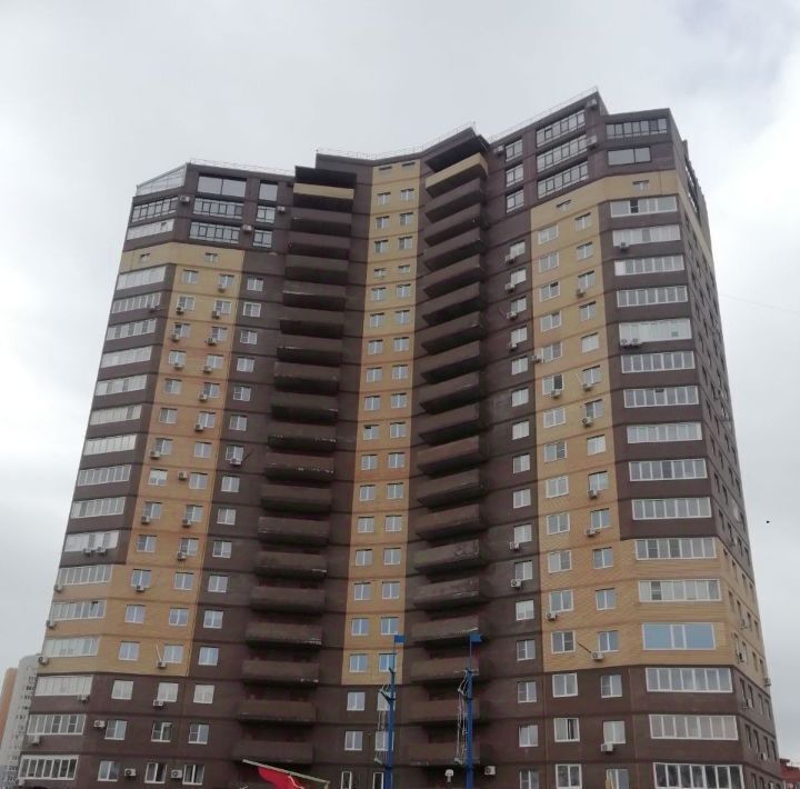 квартира г Тольятти р-н Автозаводский ул Спортивная 33 фото 1