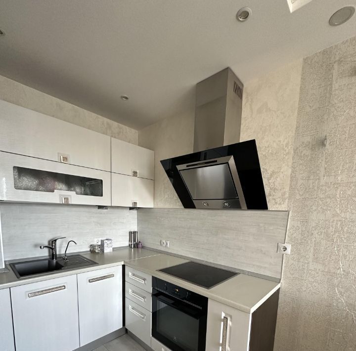 квартира г Омск р-н Кировский ул 3-я Енисейская 32/2 фото 6