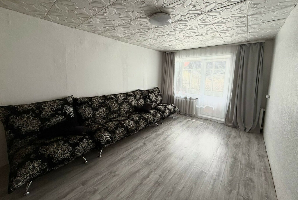 квартира г Алапаевск ул Зои Космодемьянской 32к/1 фото 1
