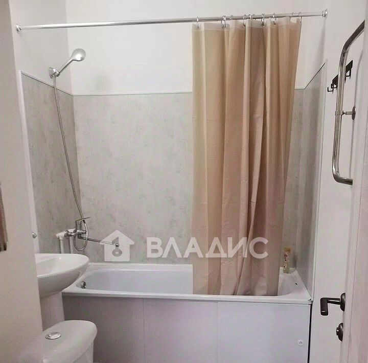 квартира г Красноярск р-н Советский ул Петра Подзолкова 24 фото 4