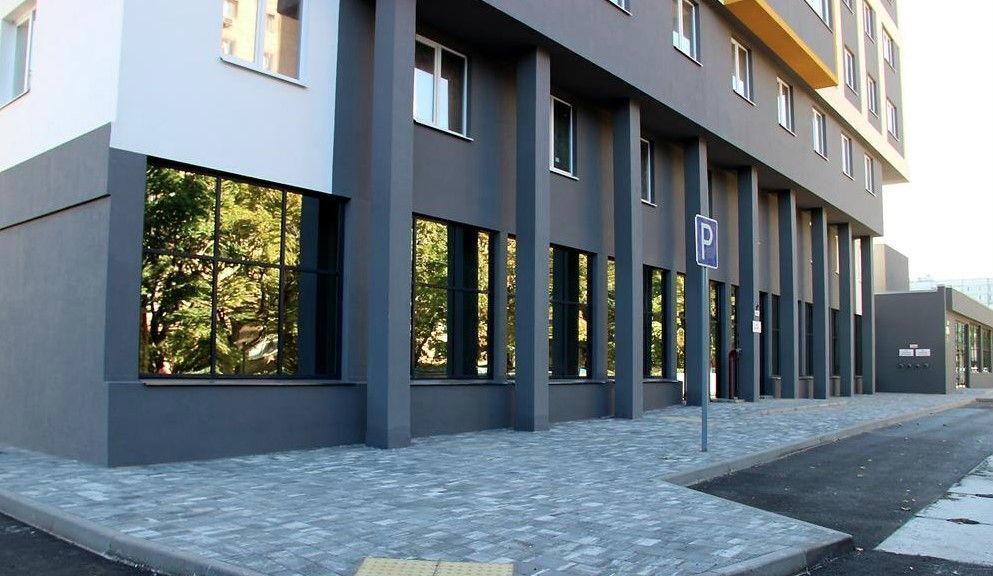 квартира г Тольятти р-н Автозаводский ул Фрунзе 2в фото 1