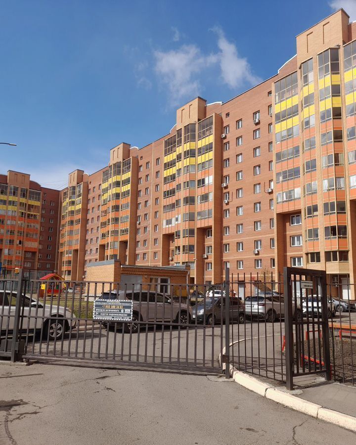 квартира г Красноярск р-н Октябрьский ул Михаила Годенко 3 фото 1