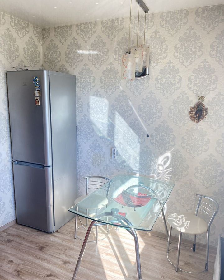 квартира г Екатеринбург р-н Кировский ул 40-летия Комсомола 32а фото 2