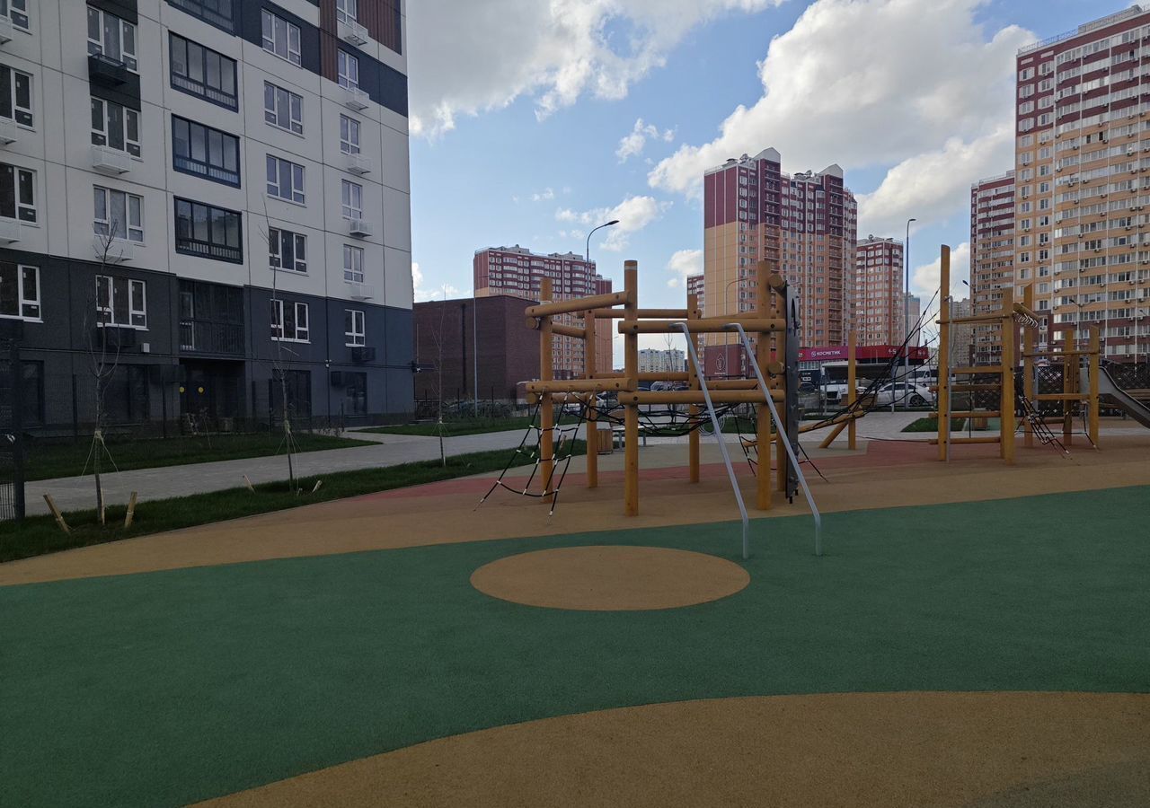 квартира г Ростов-на-Дону р-н Советский ул Ткачева корп. 8-10 фото 12