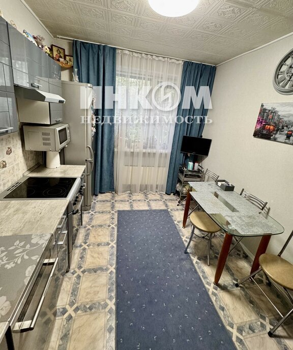 квартира г Москва метро Бульвар Адмирала Ушакова проезд Плавский 1 фото 2