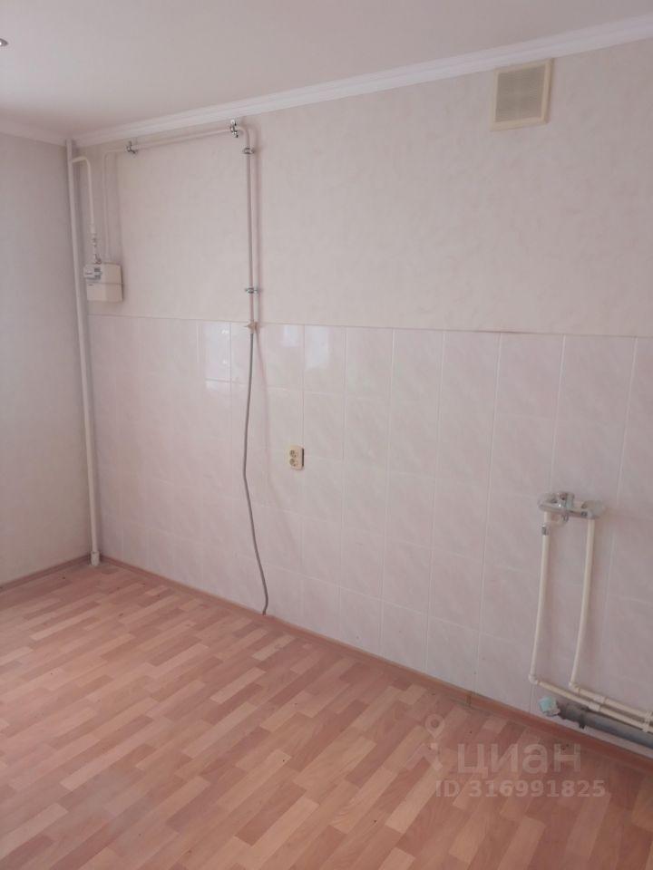 квартира р-н Ейский г Ейск ул Красная 57/4 фото 1