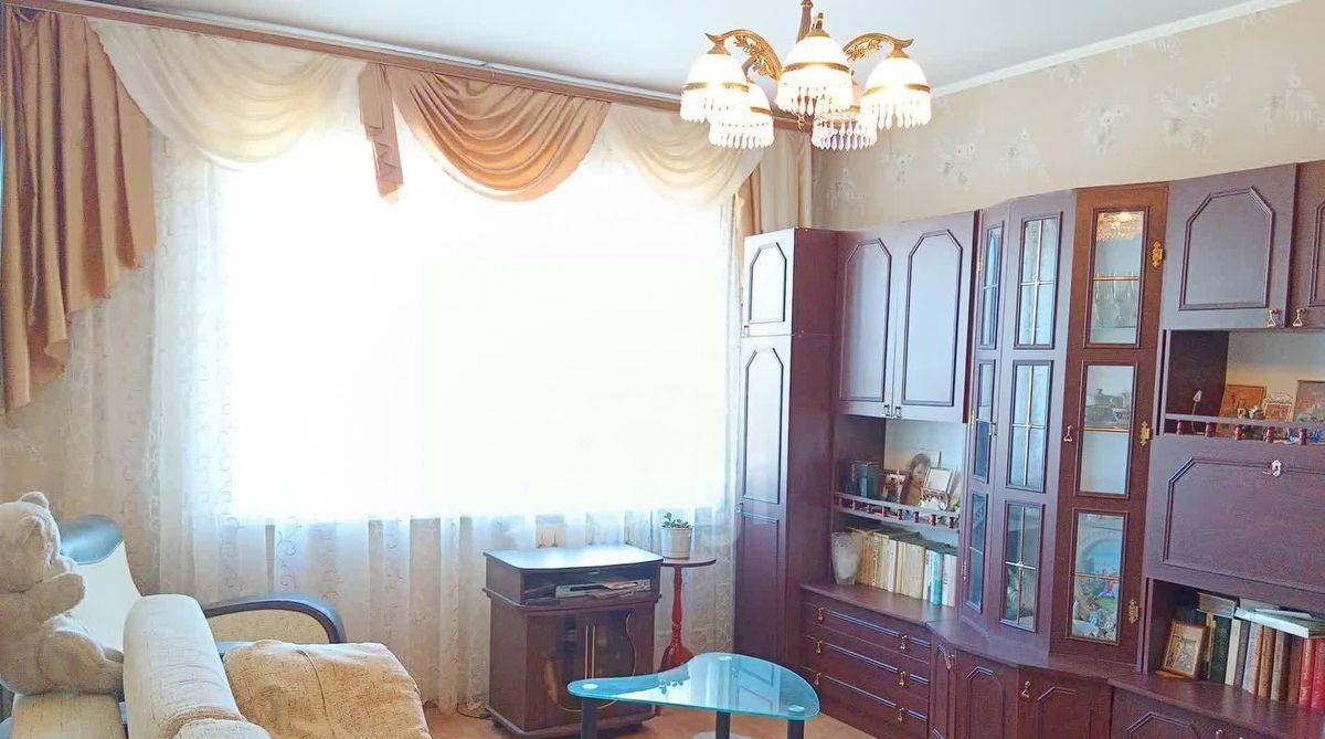 квартира г Саратов р-н Кировский ул Волгоградская 18 фото 1