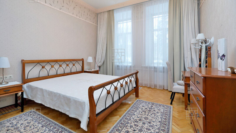квартира г Москва метро Охотный Ряд пер Брюсов 2/14с 2 фото 1