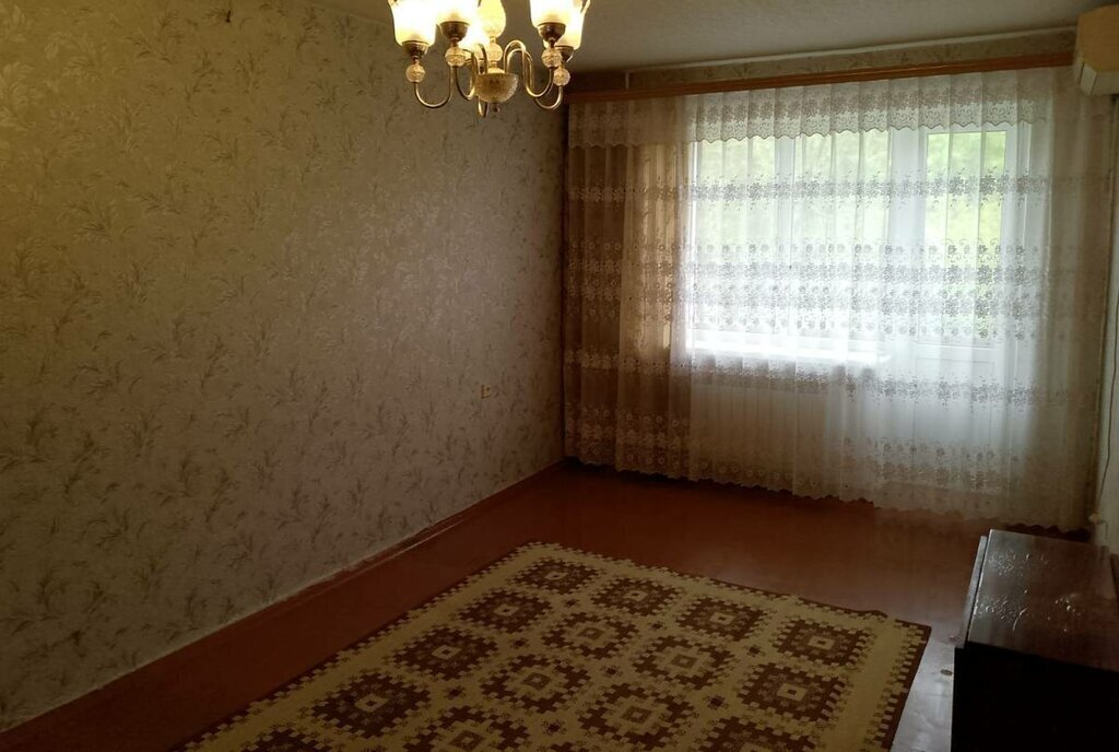 квартира г Каменск-Шахтинский ул Украинская 54 фото 1