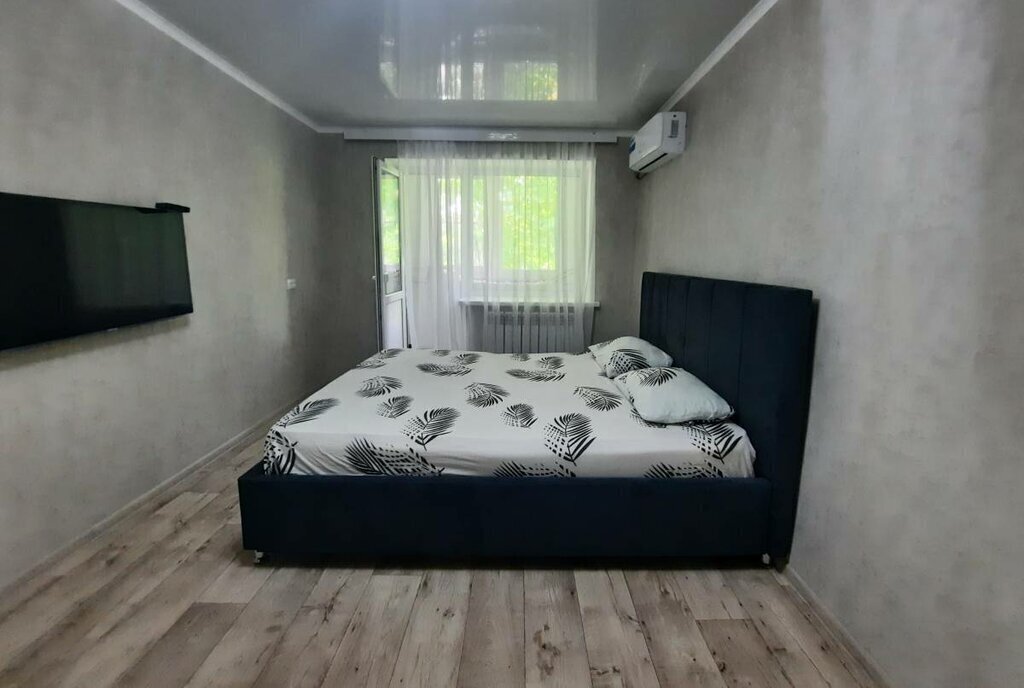квартира г Каменск-Шахтинский ул Ворошилова 3 фото 1
