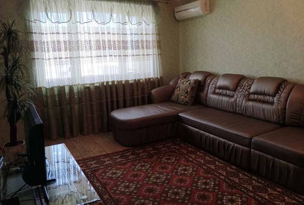 квартира г Каменск-Шахтинский Заводской Больничная улица, 19 фото 4