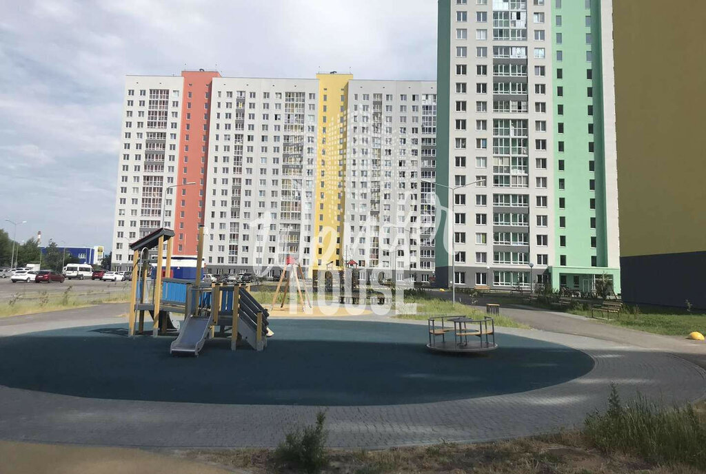 квартира г Тюмень ул Ветеранов труда 9ак/3 фото 1