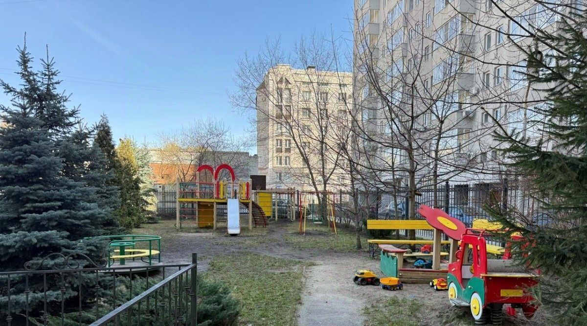 квартира г Омск р-н Центральный ул Маршала Жукова 101 фото 2