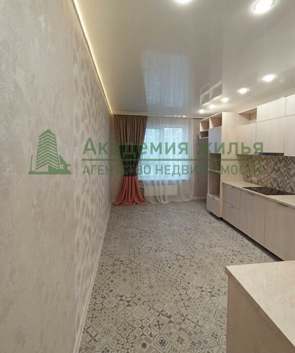 квартира г Саратов ул им Академика Семенова Н.Н. 19 фото 3