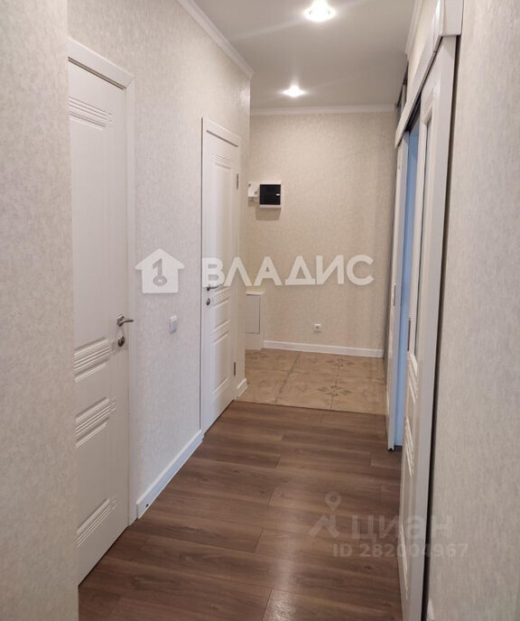 квартира г Белгород ул Есенина 9к/3 фото 7