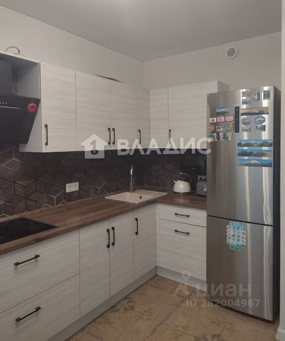квартира г Белгород ул Есенина 9к/3 фото 15