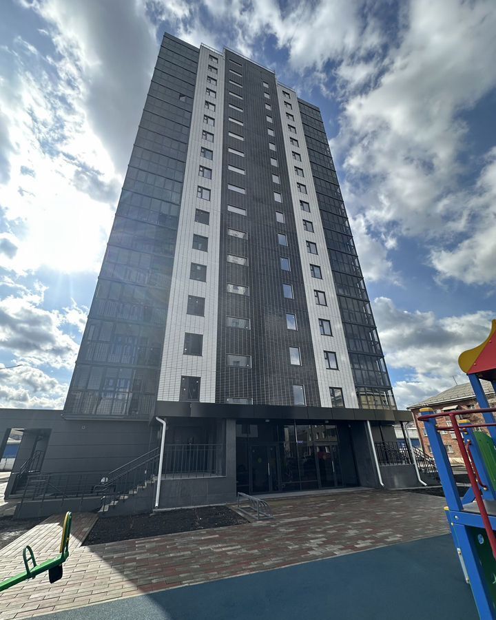 квартира г Красноярск р-н Свердловский ул 60 лет Октября 86а фото 20