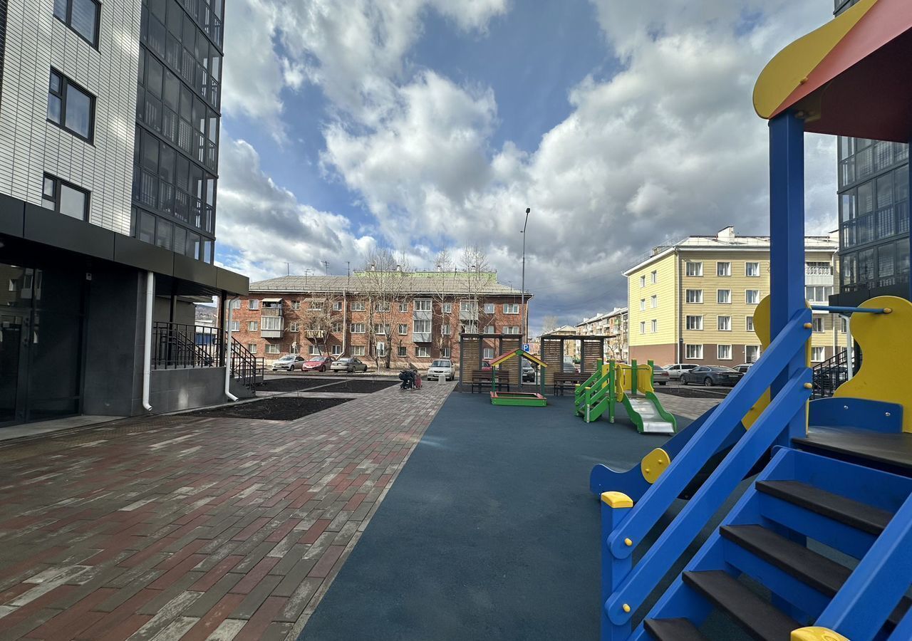 квартира г Красноярск р-н Свердловский ул 60 лет Октября 86а фото 23