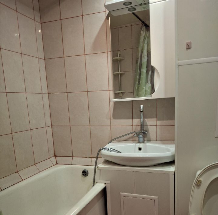 квартира г Тольятти р-н Автозаводский ул Свердлова 11 фото 4