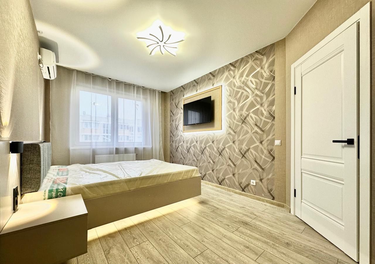 квартира г Краснодар р-н Прикубанский ул Красных Партизан 1/4к 2 фото 1