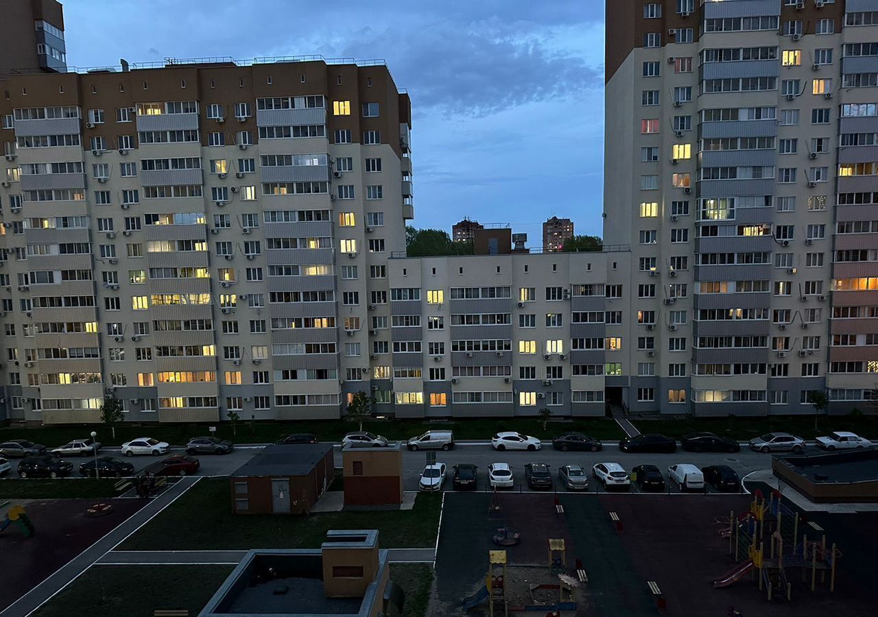 квартира г Тольятти р-н Центральный ул Ленинградская 68б фото 14